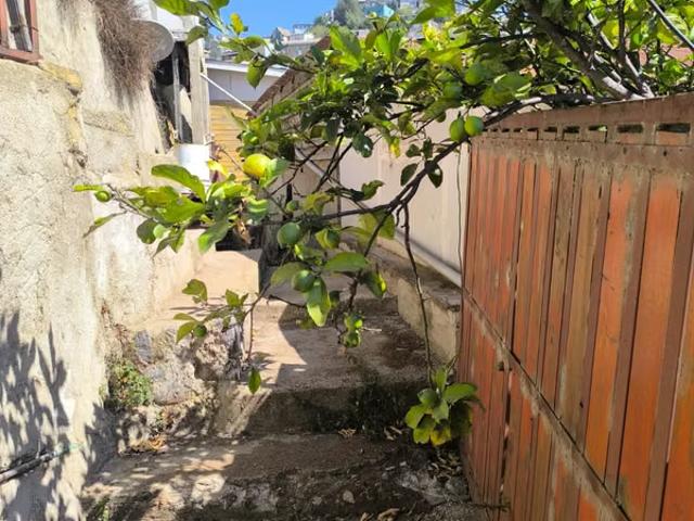 Vendo Casa para reparar en Cordillera, calle San Francisco | 2 dormitorios por 35000. 00 en Valparaíso