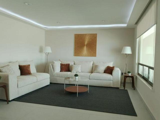 VENDO CASA PRIVADA CERCA DE CENTRO COMERCIAL EXPLANADA PACHUCA CON ALBERCA Y SALON DE FIESTA