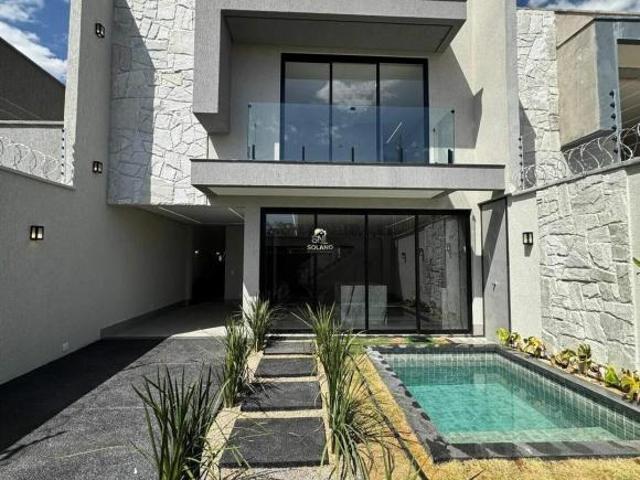 Vendo Casa Sobrados de Alto Padrão no Setor Parque Amazonia GO