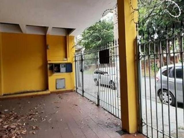 Vendo casa Térrea, próximo metro butantã, 2 dorms, 1 suite, 2 vagas, quintal, edícula FL22