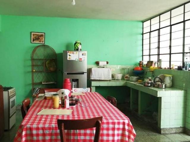 Vendo casa 212m2 5dorm vista parque 3 cuadras univ. Catolica parametros 5 pisos