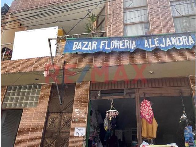 Vendo Casa 3 Pisos + Local Comercial Acceso Independiente, Jr. Bambamarca 148, Cajamarca