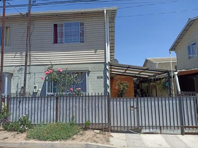 Vendo central casa en Limache