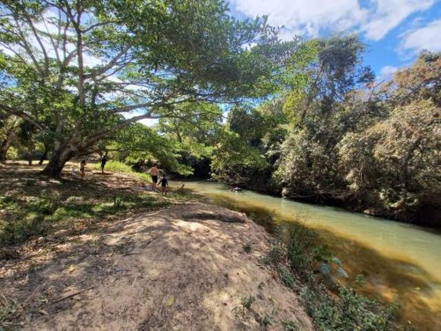 Vendo chácara em Sobradinho dos Melos Com casas Rio e chalés no Paranoá Lago Sul