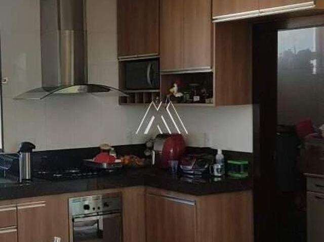 Vendo cobertura em Itaúna em região próximo ao centro!