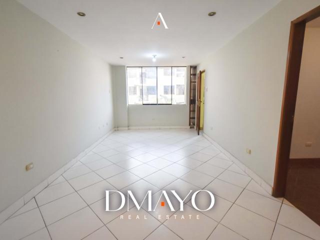 Vendo Departamento 3dorm, 3er piso sin ascensor cerca a la Av. guardia civil Santiago de Surco