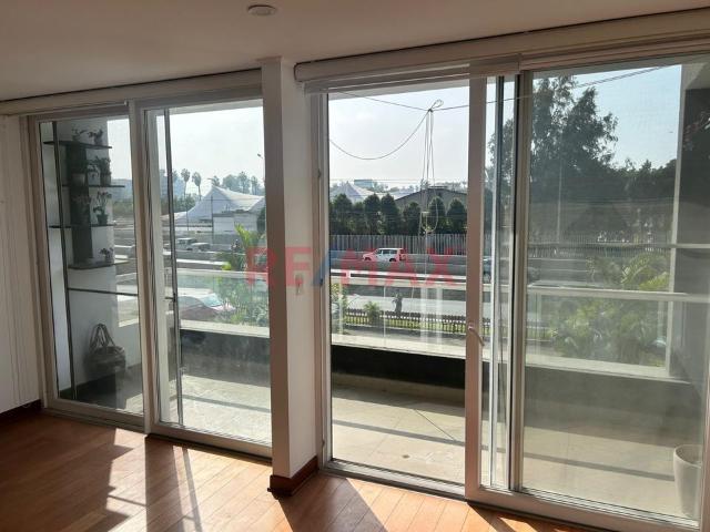 Vendo Departamento 4 Dormitorios, 2Do Piso Zona Residencial $320,000.00