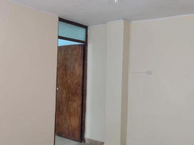 Vendo departamento de primer piso de m de dormitorios en vipol ocasion