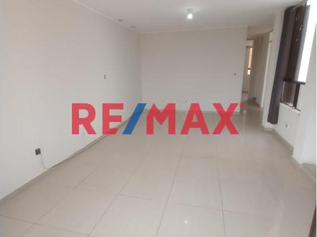 Vendo Departamento En 4To Piso Con Ingreso Independiente De 97.5 M²