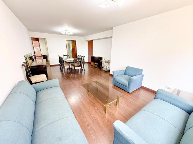 VENDO DEPARTAMENTO EN MIRAFLORES, AV. JOSÉ PARDO! SUPER BIEN UBICADO