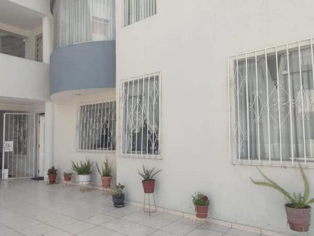 Vendo departamento er piso cerro colorado cerca al colegio lord byron