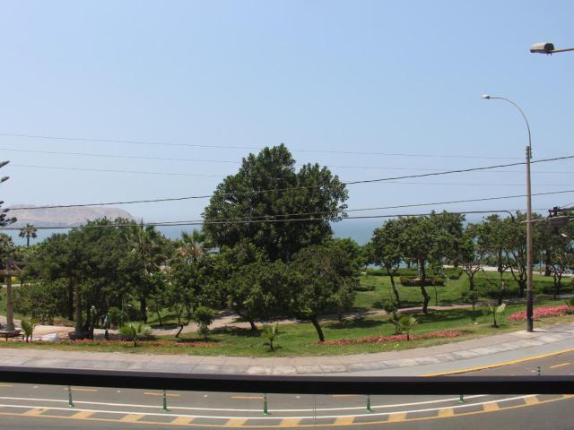 Vendo Departamento Flat en Estreno Frente a Mar y Parque Malecon Cisneros 13, Miraflores