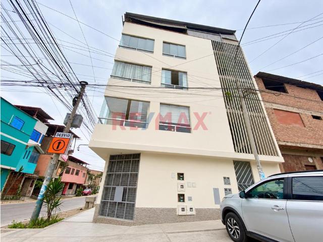 Vendo Departamento Flat En Piso 2 De 105 M2 En Villa Maria Del Triunfo