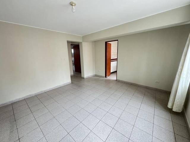 Vendo Dpto de 2 Dorm en Bellavista cdra 32 de Av. Colonial