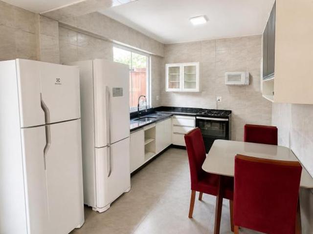 Vendo duas casas no mesmo terreno
