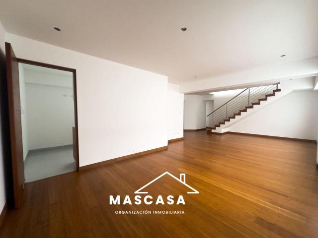 VENDO DUPLEX DE ESTRENO EN CHACARILLA SAN BORJA 4 DORMITORIOS