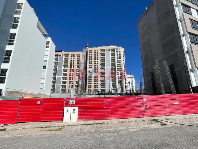 Vendo Duplex Frente A Parque Urb Cerrada