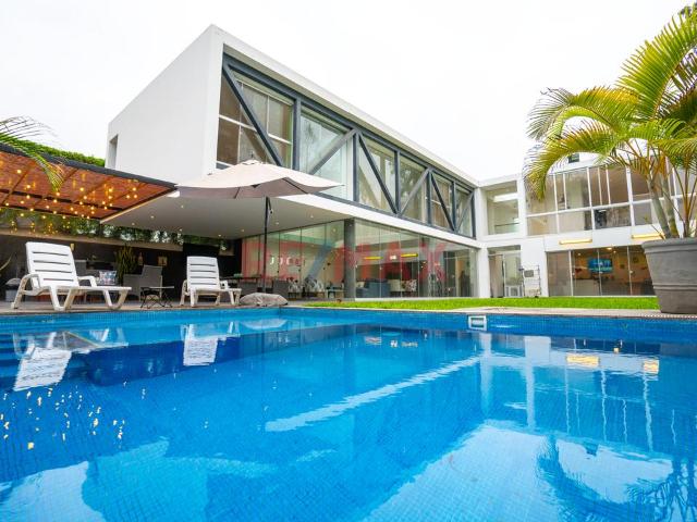 Vendo Espectacular Casa De Campo Y Playa De 1,000 M²: Lujo, Piscina Privada Y Confort