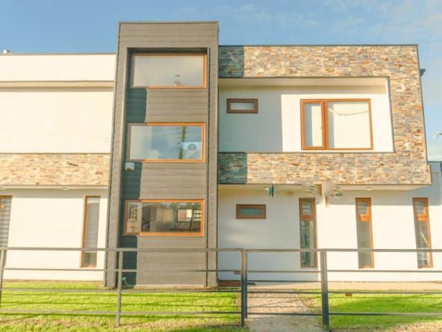 VENDO ESPECTACULAR CASA EN PINGUERAL