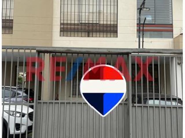 ¡Vendo Estacionamiento En Surquillo!