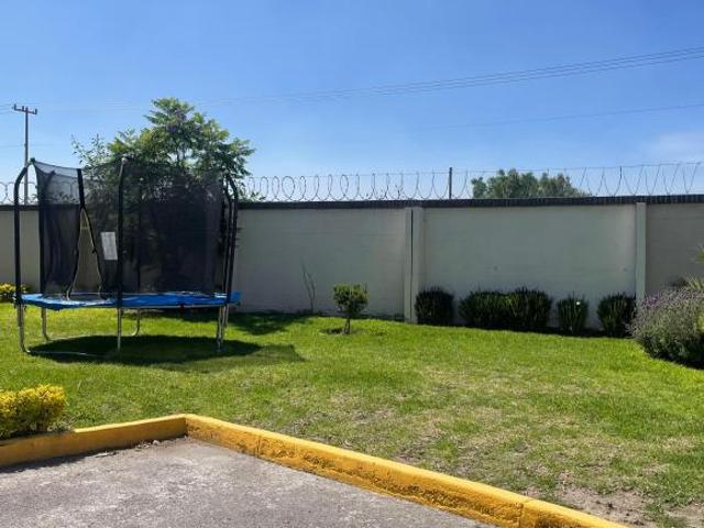 Vendo Excelente casa en privada bonitos acabados escuchamos ofertas