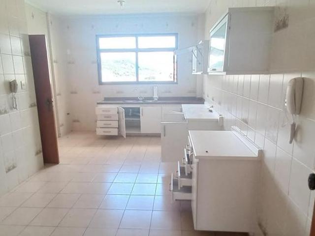 Vendo excelente apartamento no centro da cidade, 288 m² na Praça Theodomiro Santiago