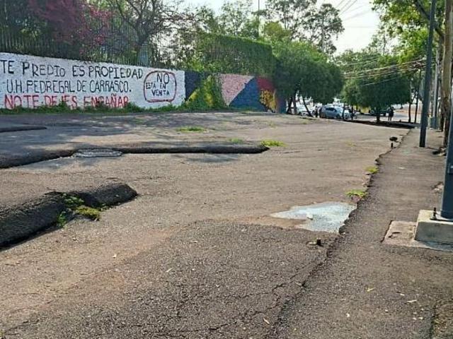 VENDO EXCELENTE TERRENO EN AV DEL IMÁN