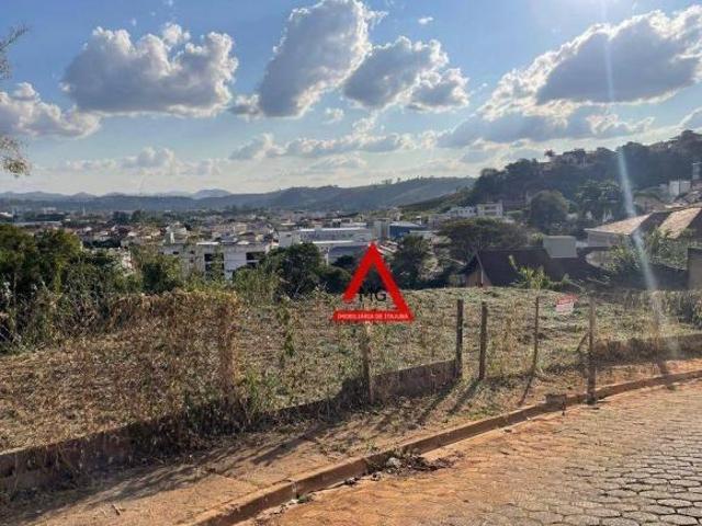 VENDO EXCELENTE TERRENO NO BAIRRO JARDIM AMÉRICA EM ITAJUBÁ/MG