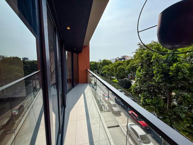 Vendo exclusivo departamento en la Aurora