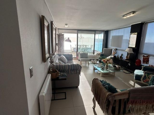 VENDO EXCLUSIVO DEPARTAMENTO PINGUERAL