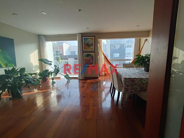 Vendo Exclusivo Dpto. De 138 M² Con Ascensor Directo/Estacionamiento Doble Y Depósito Valle Hermoso Surco