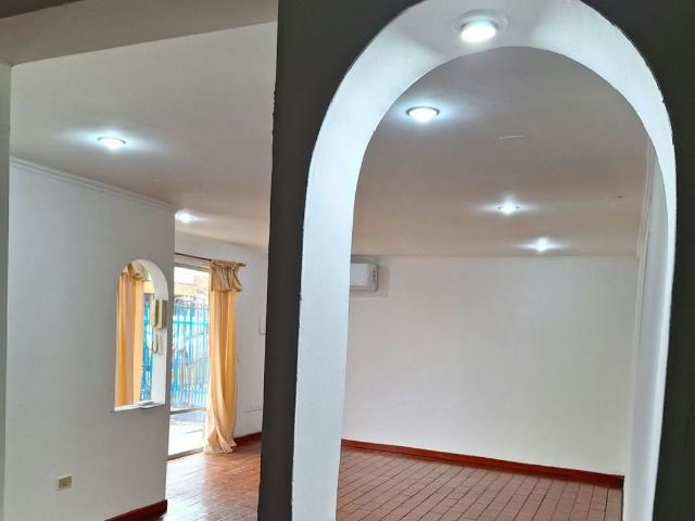Vendo extraordinaria casa de 140 m2 | 4 dormitorios por 120000. 00 en Los Ángeles
