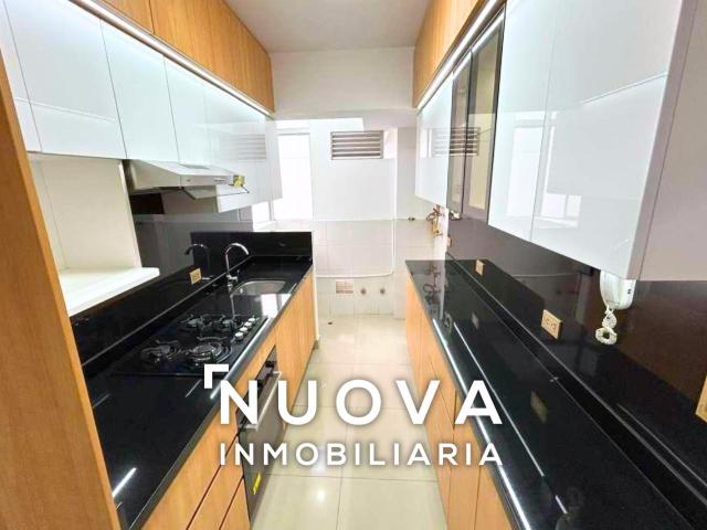 VENDO FLAT DE 77M2 CON EXCELENTE DISTRIBUCION Y ESTACIONAMIENTO EN PUEBLO LIBRE