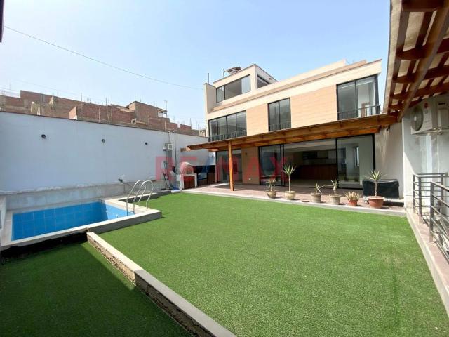 Vendo Hermosa Casa C/ Piscina, Urb. Las Terrazas De Caraponguillo Etp.3, Chosica
