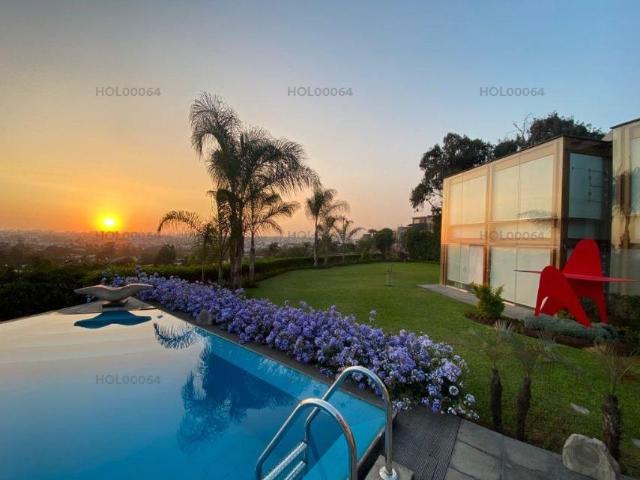 Vendo Hermosa Casa en Calle Las Poncianas N 3, Urb. Casuarinas, Surco