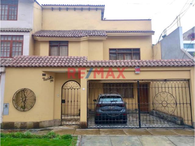 Vendo Hermosa Casa En Mayorazgo, Ate