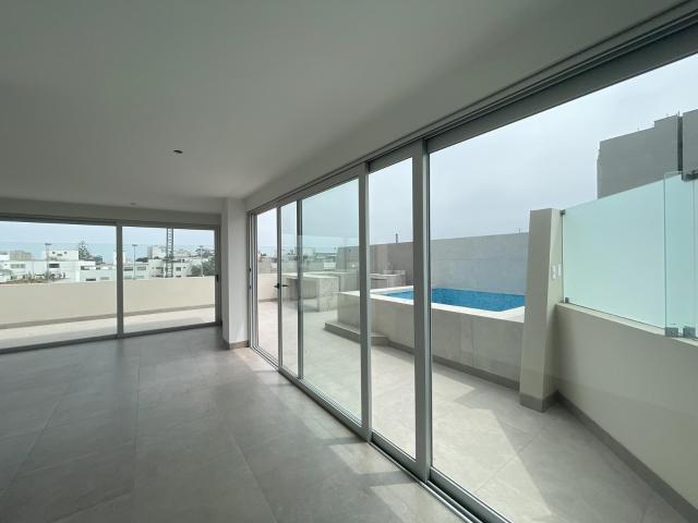 Vendo hermoso penthouse con piscina en Chacarilla