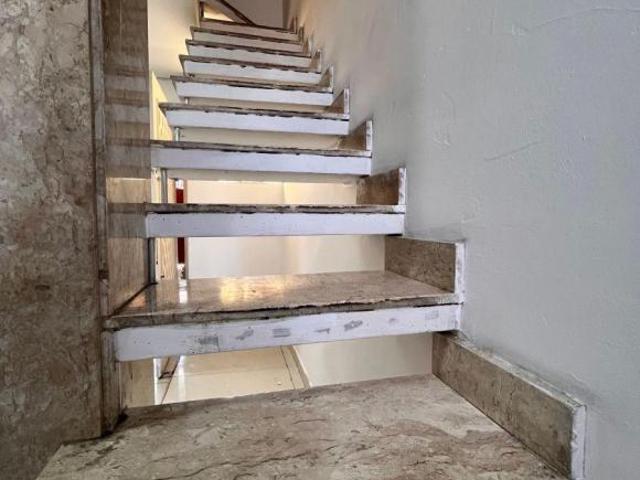 VENDO IMÓVEL COM 2 CASAS, NA VILA FRANÇA, 3 E 1 QUARTOS, TERRENO DE 250,00 M², PROXIMO A AVENIDA