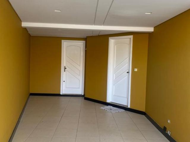 Vendo Incrível Sobrado Triplex em Rua sem Saída no Bairro Ahú