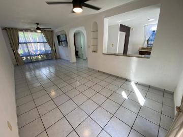 Vendo Linda Casa Centrica en Residencial Ibiza SM 18 de 3 Rec en esquina