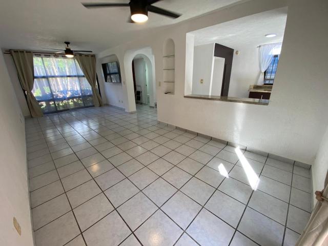 Vendo Linda Casa Centrica en Residencial Ibiza SM 18 de 3 Rec en esquina