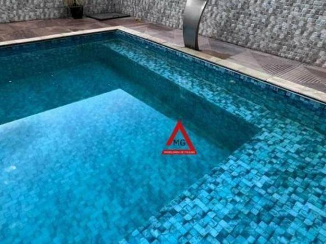Vendo linda casa com 4 quartos, sendo uma suíte com hidromassagem, em Piranguinho próxima a farmácia