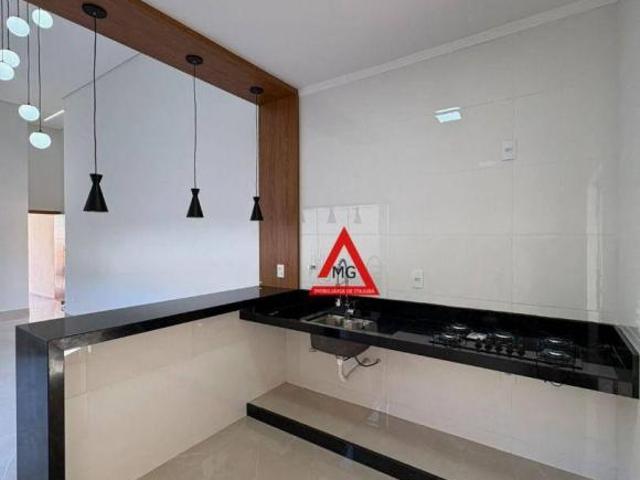 VENDO LINDA CASA DE LOTE INTEIRO NO BAIRRO NOSSA SENHORA DE FÁTIMA EM ITAJUBÁ/MG