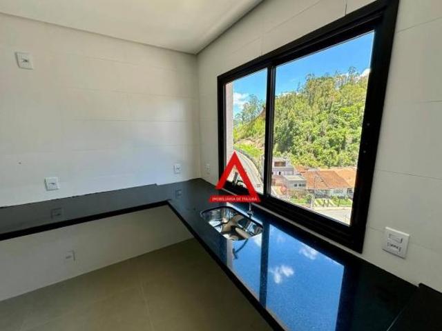 Vendo lindo apartamento com 2 quartos, sendo uma suíte Res Jardim Europa no centro de Itajubá MG