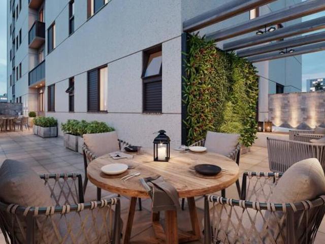 Vendo lindo apartamento de três quartos com suíte e semi suíte no Prado