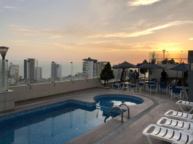 Vendo Lindo Departamento Flat en Avenida Pardo, Departamento 5, 5to piso, Miraflores a 4 cuadras de