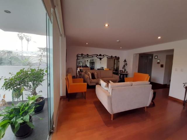 Vendo Lindo Dpto. en Av. Alameda La Floresta 4, Urb. Chacarilla, San Borja