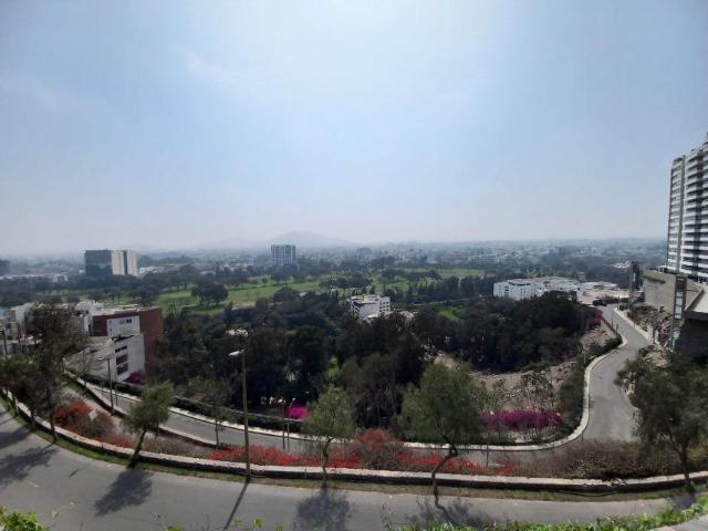 Vendo Lindo Dpto. Vista al Golf, en Av. Cerros De Camacho 9, Surco