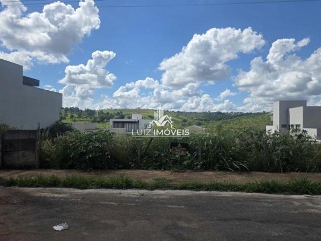Vendo Lote 300m² Bairro Mansões do Lagos São Gotardo MG