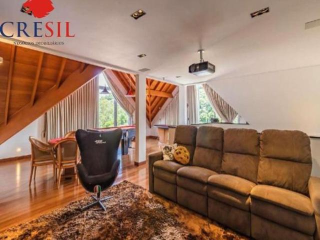 Vendo mansão 640 m² de Á. construída 1.000 m² de Terreno 4 Dormitórios sendo 4 Suítes / 8 Vaga